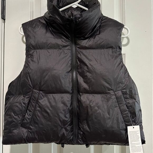 NWT Cropped Puffer Vest, Black, small, front pockets - Picture 8 of 10